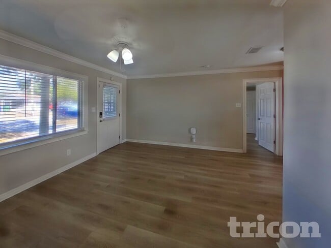 Photo - 3210 W Tyson Ave