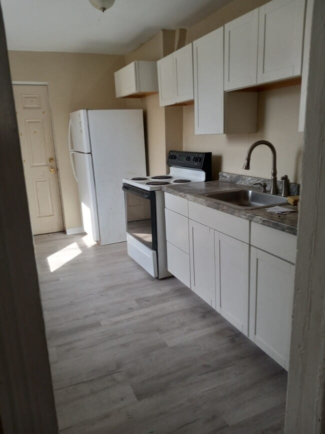 Photo - 227 Hudson St