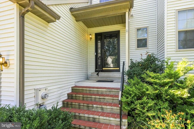 40 Woodstream Ct