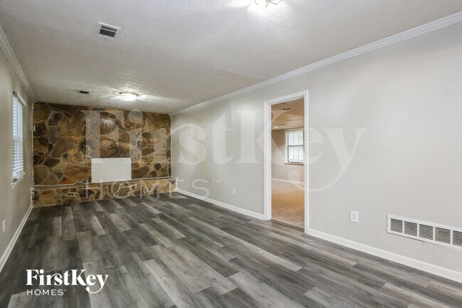 Photo - 3800 Charlotte Dr