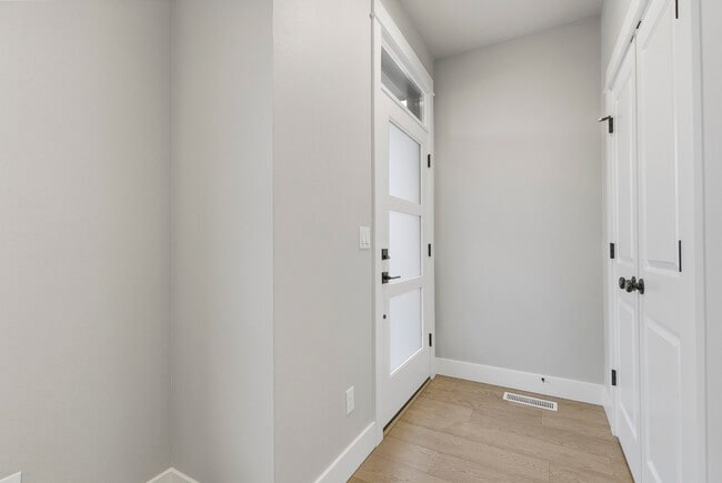 Photo - 1118 SW Dottie Ct