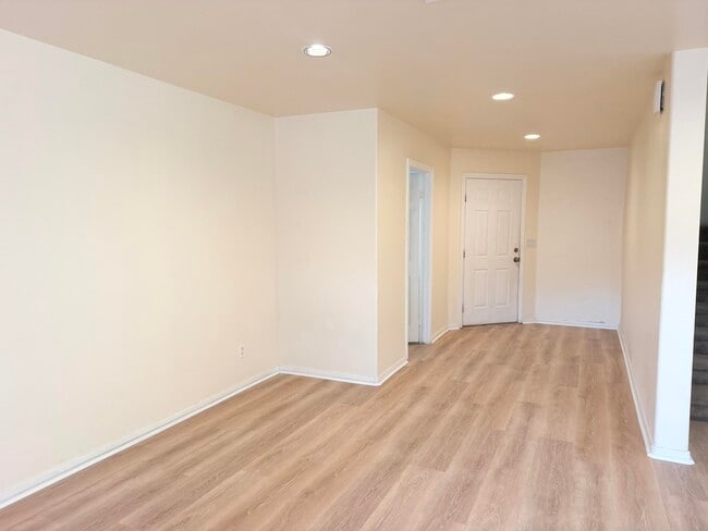Photo - 33411 Campus Ln