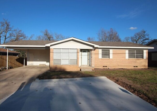 3 Bed 2 Bath Home Near UT Tyler! - 3 Bed 2 Bath Home Near UT Tyler!