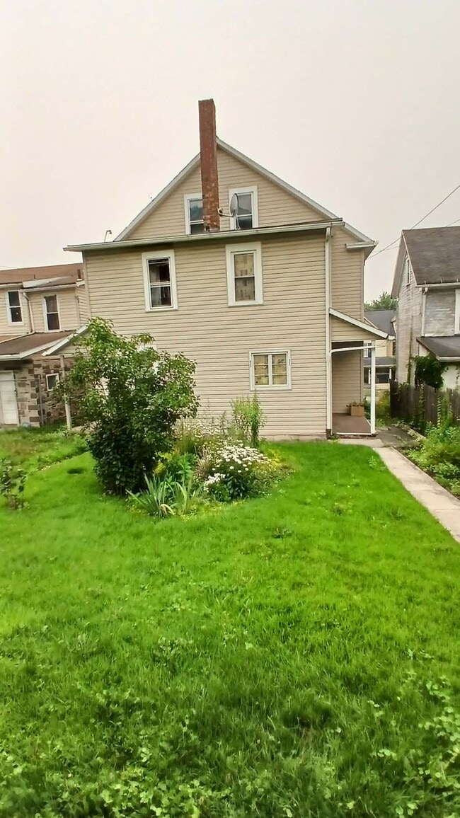 Photo - 648 Linden Ave