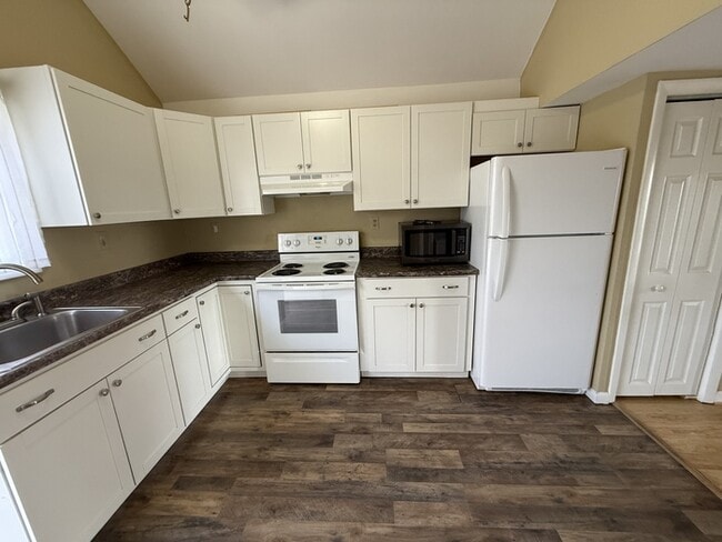 Photo - 4060 Ridge Rd