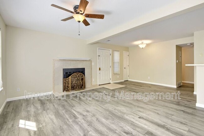 Photo - 6755 S Ivy St Unit Apt B6