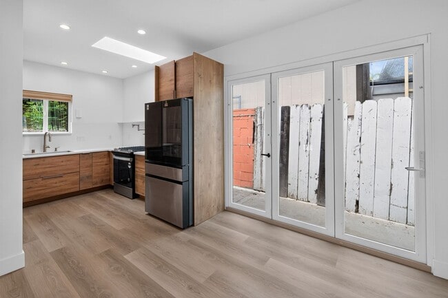 Photo - 1216 Lagan Ave