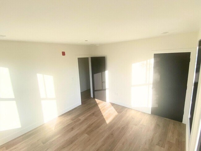 Photo - 173 Magnolia St Unit 4