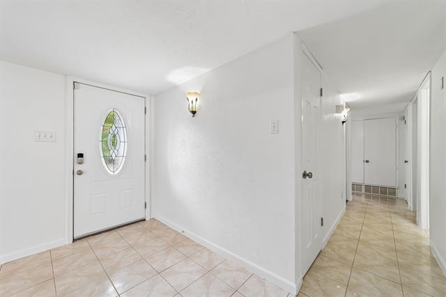 Photo - 10239 Green Ash Rd