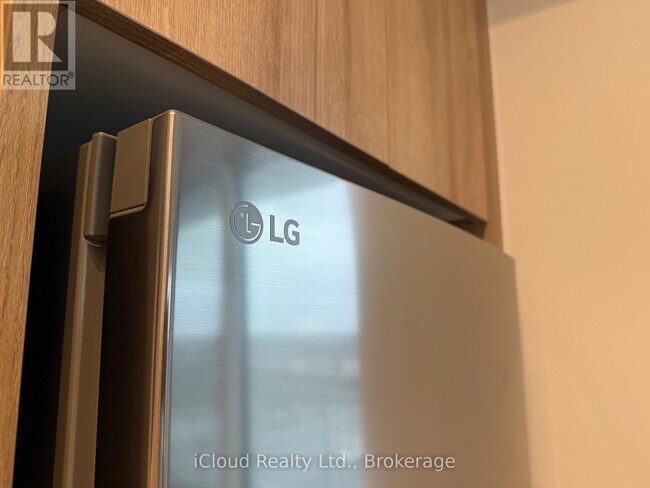 Photo - 10 All Nations Dr Unité 405