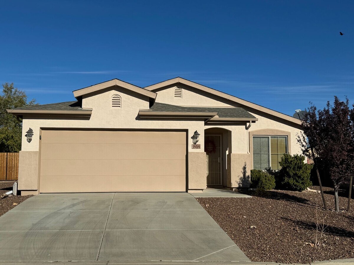 Photo - 1464 Stratford Pl