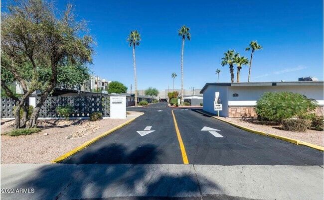 Photo - 2020 W Hayward Ave