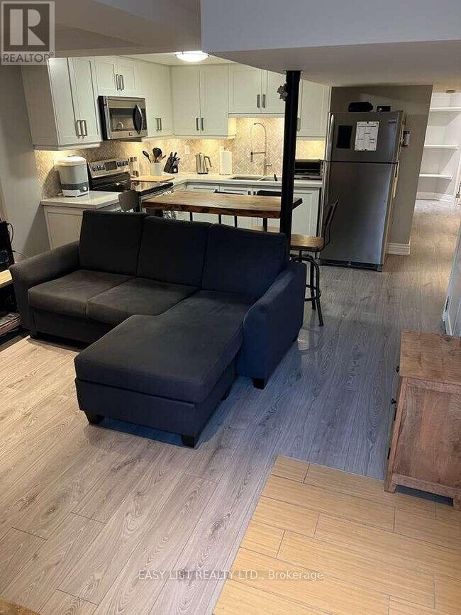 Photo - 23 Goodwood Ave