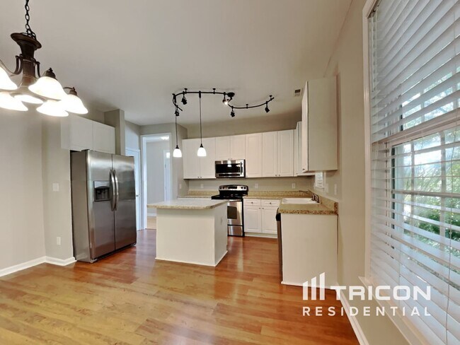 Photo - 201 Chamberlain Dr