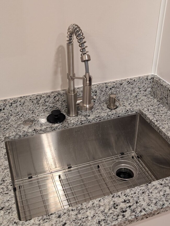 Photo - 35 Perry Ave Unit B