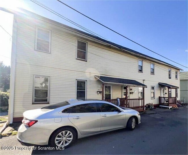 Photo - 114 Green St