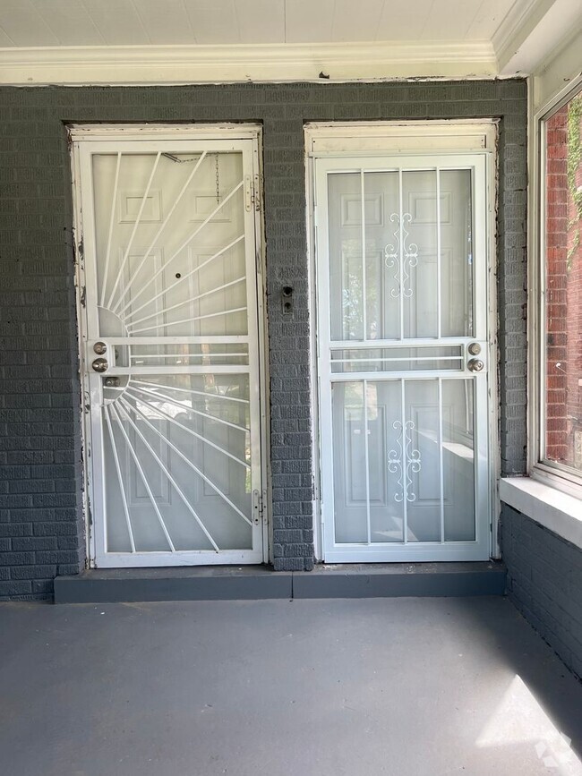 Building Photo - 2 bedroom/ 1 bathroom unit! Rental