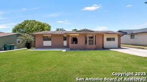 Building Photo - 334 Shin Oak Dr Rental