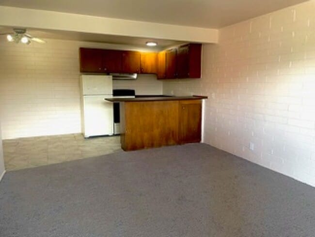 Photo - Royal Palms Apartments