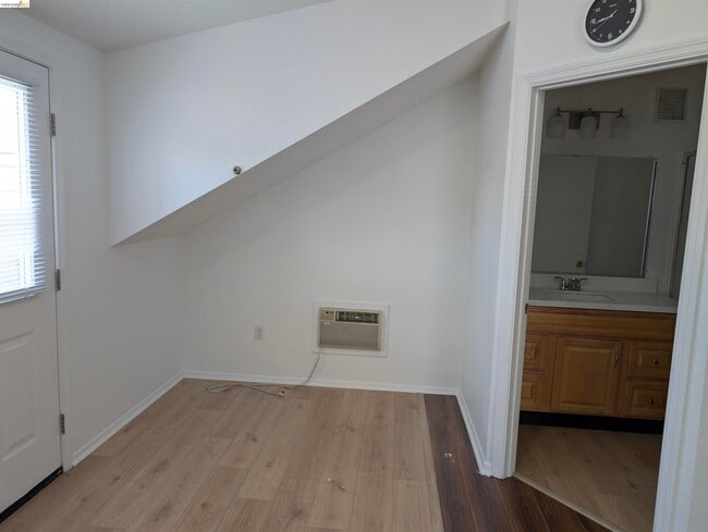 Photo - 1021 Arlington Way Unit Upper