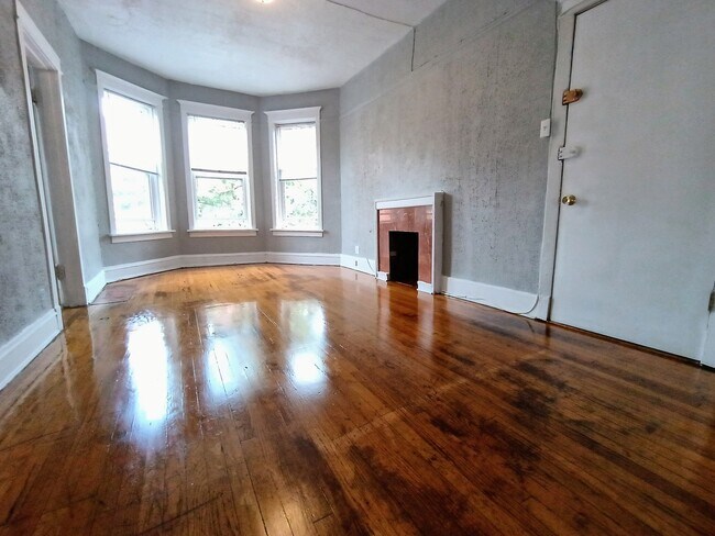 3516 N Broadway