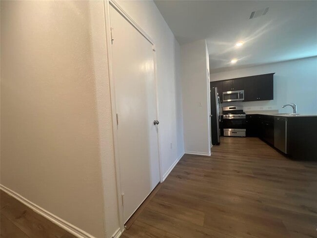 Photo - 13604 Menard Wy