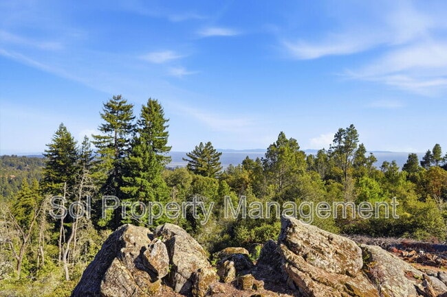 Photo - 1005 Summit Rd