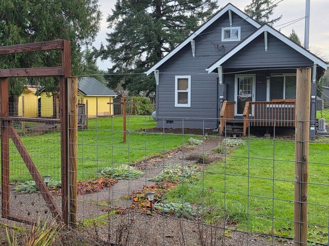 Photo - 23 S Main St