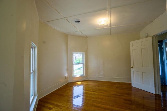 556 Columbus Ave Unit Columbus 556