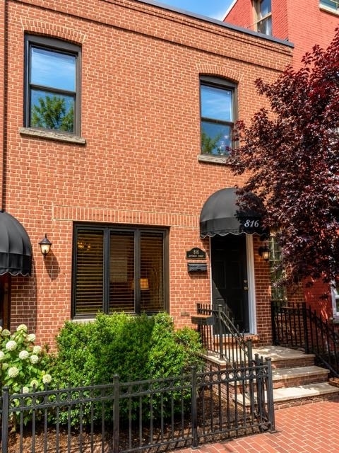 Building Photo - 816 Jefferson St