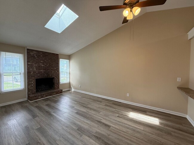 Photo - 2 bedroom, 2 bath Duplex
