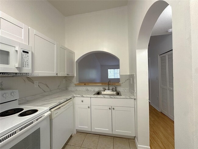 Photo - 2921 SE 13th Ave Unit 205-48