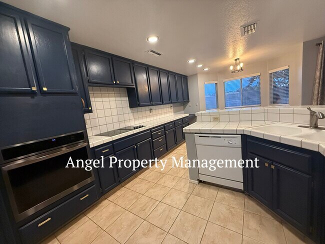 Photo - 9131 Brienne Way