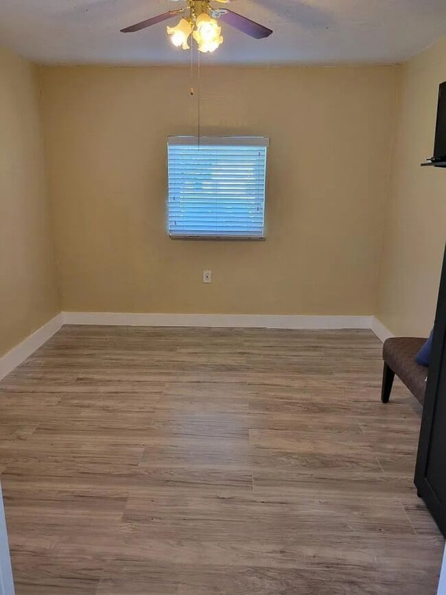 Photo - 1468 NE 118th St