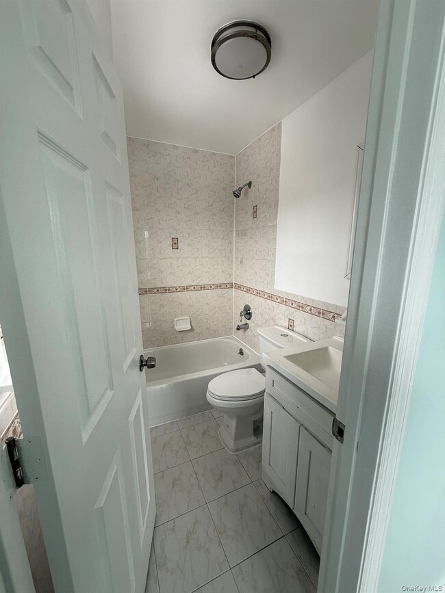 Photo - 176-34 133rd Ave