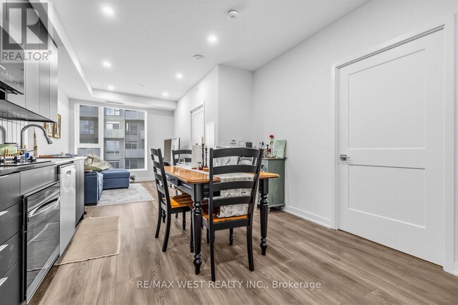 Photo - 10 Abeja St Unit 1516