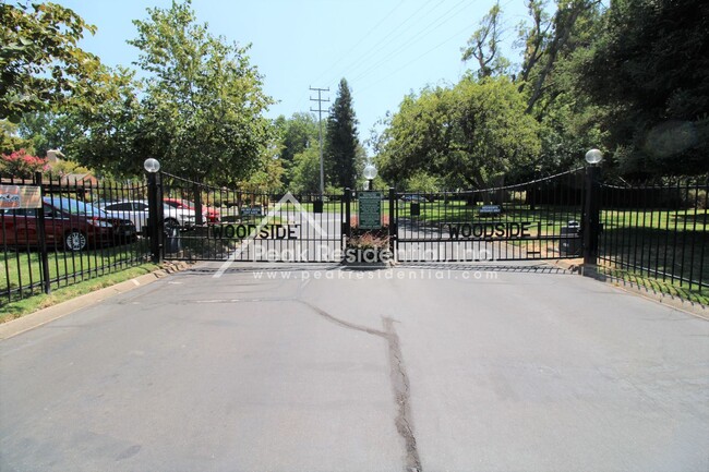 1 br, 1 bath House - 2201 Woodside Lane #1 - 1 br, 1 bath House - 2201 Woodside Lane #1