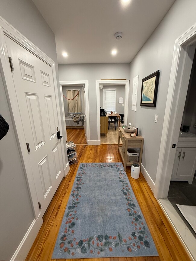 Photo - 42 Saxton St