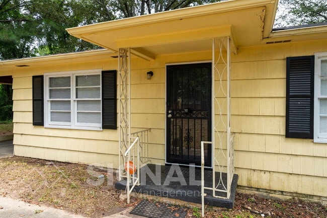 Photo - 2245 3rd St NE