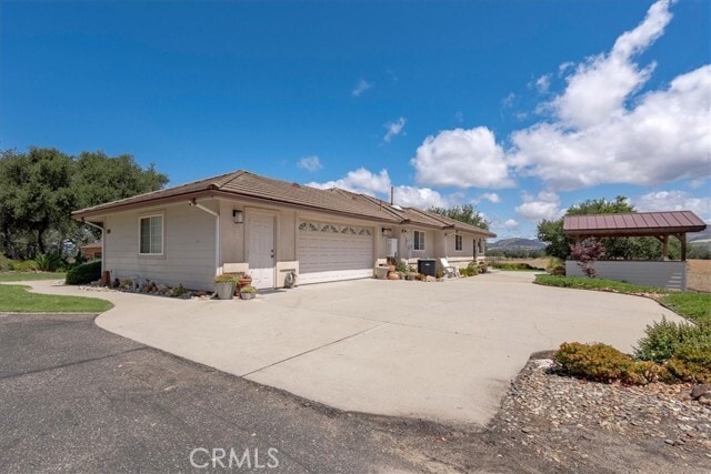 Photo - 688 Willow Rd