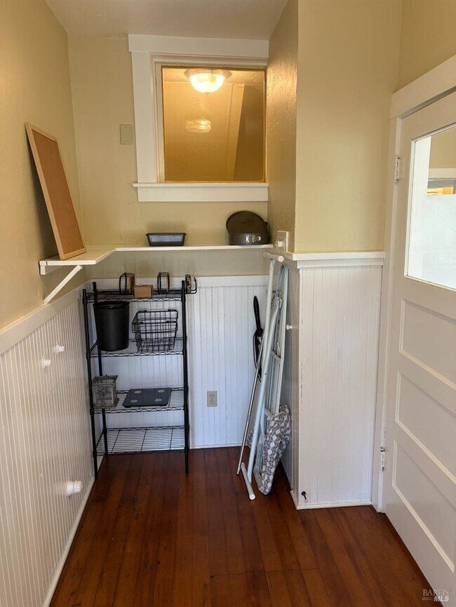 Photo - 510 Coombs St