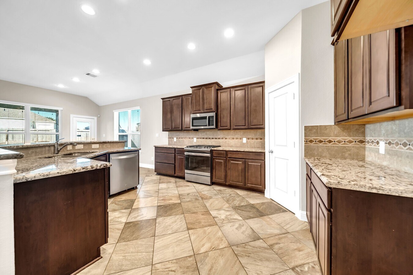 Photo - 19043 Minero Ln