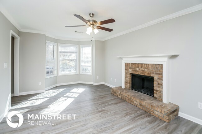 Photo - 260 Omega St