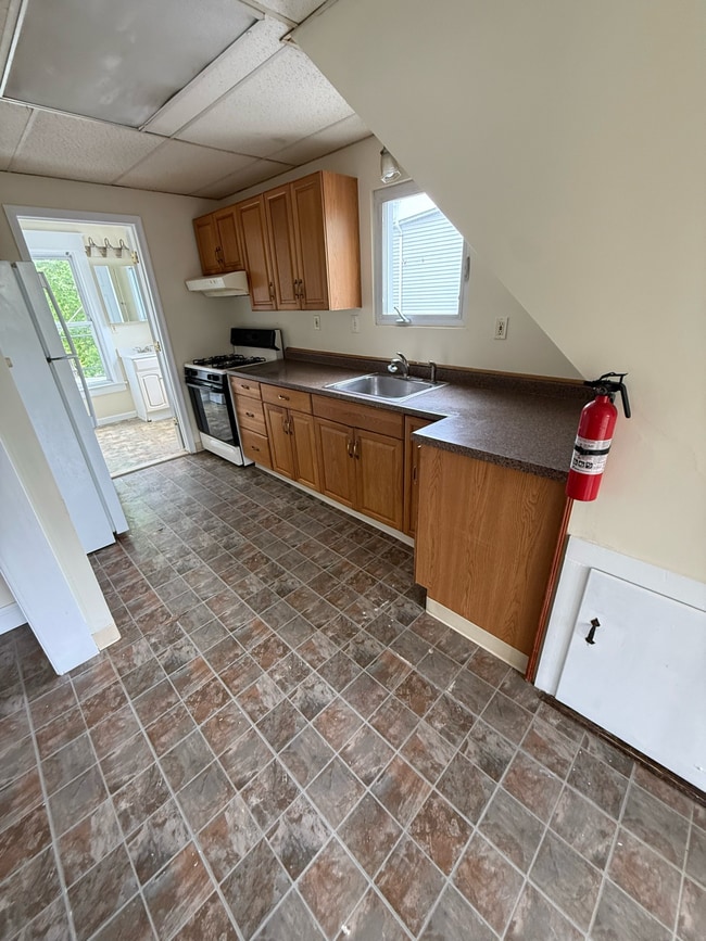 Photo - 320 Lincoln St