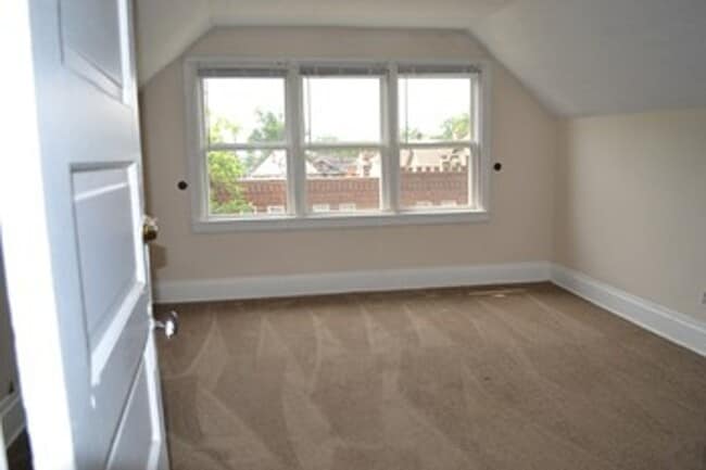 Photo - 318 E 20th Ave