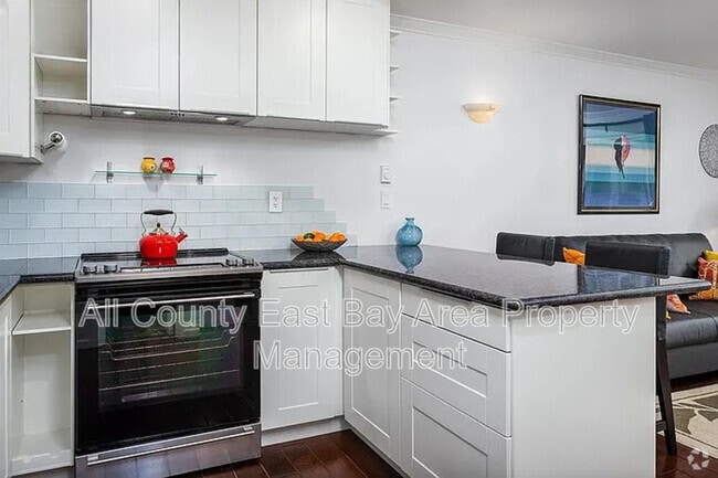Building Photo - 5 Admiral Dr Unit #F 308 Rental