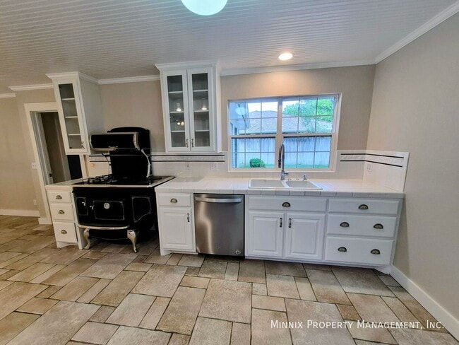 3514 Danbury Dr