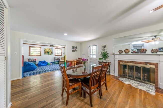 Photo - 134 Berkeley Ln