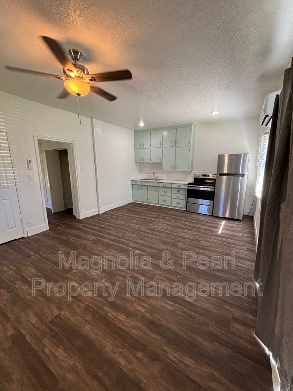 Building Photo - 1521 Blaine St Rental