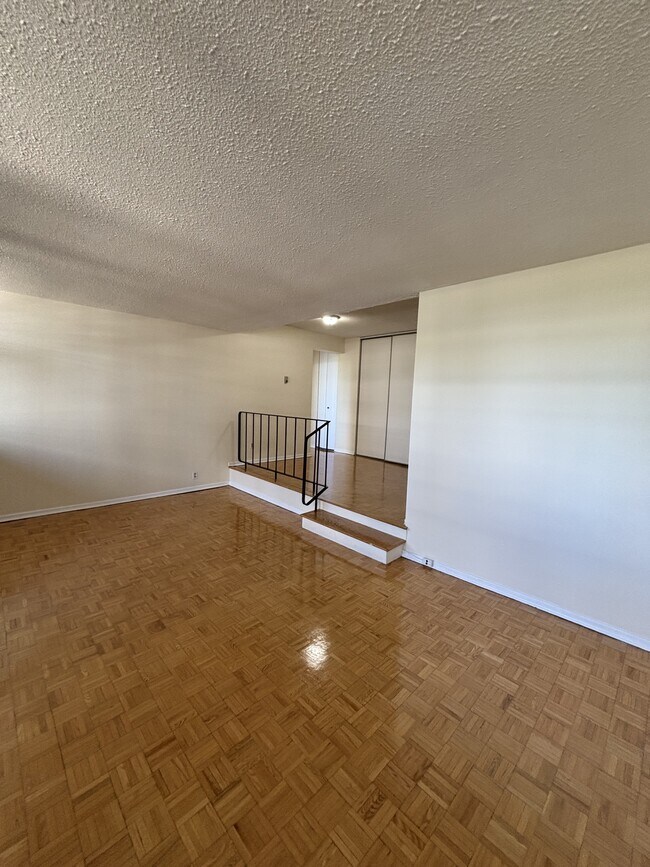 Photo - 70 McEwen Ave